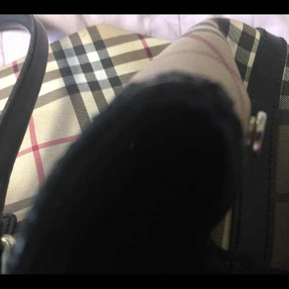 Burberry tote - Picture 9 of 16